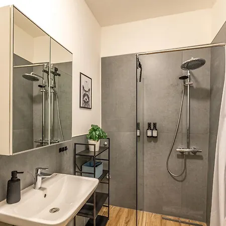 Home4stays Apartmenthaus In Top-lage An Der Wurmbergseilbahn Apartment